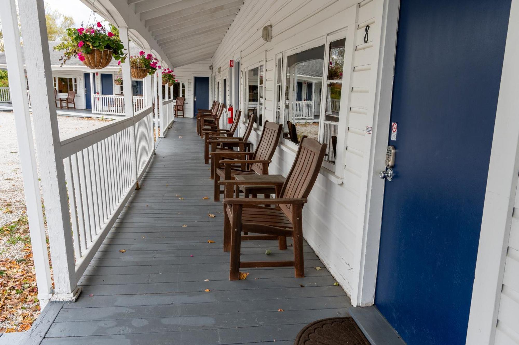 Yardarm Motel Searsport Exterior photo